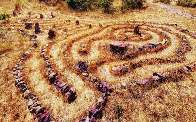 {podcast} New Age Wisdom Generator/Gonna Build A Labyrinth